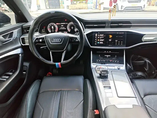 Audi A6L — Фото автомобиля 12