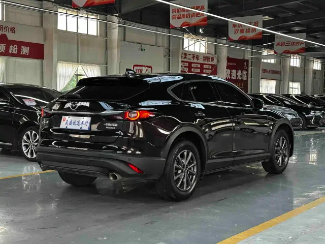 Mazda CX-4 — Фото автомобиля 6