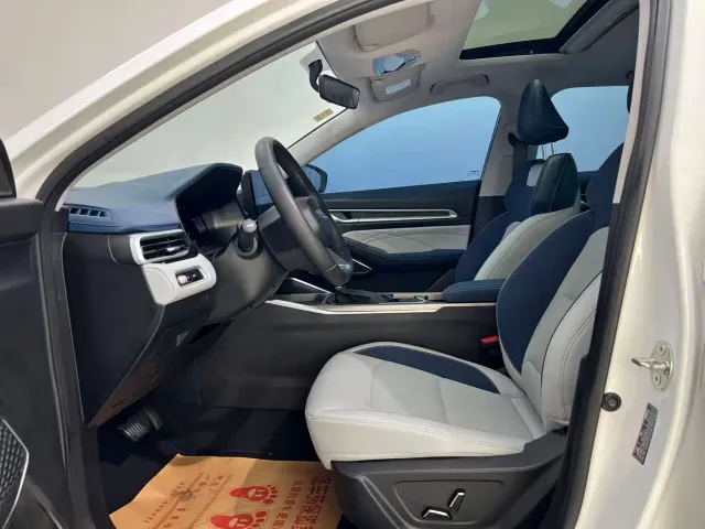 Geely Emgrand — Фото автомобиля 3