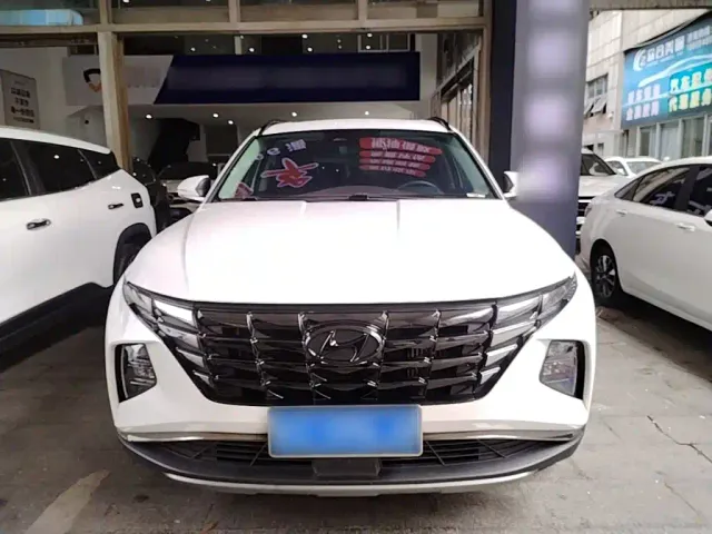 Hyundai Tucson — Фото автомобиля 2