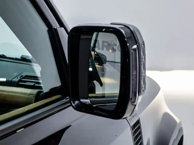 Land Rover Land Rover Defender 2025 110 3.0T P400 Dark Special Edition — Фото автомобиля 30