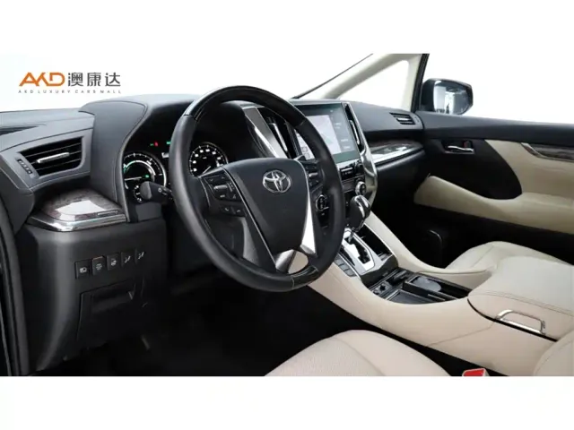 Toyota Alphard — Фото автомобиля 6