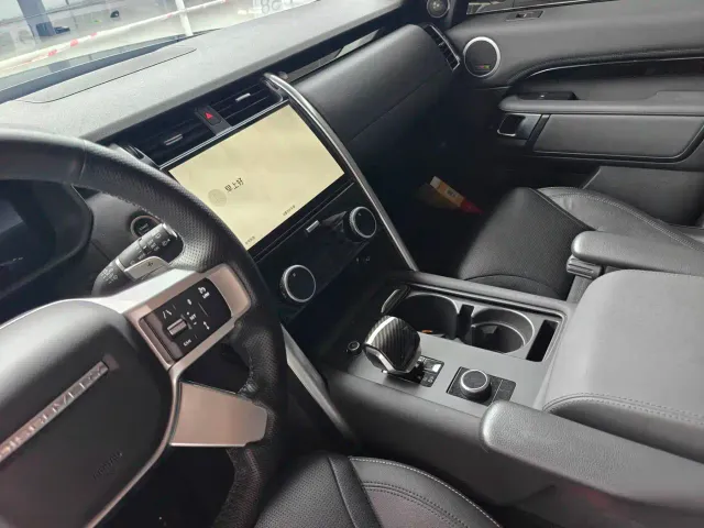 Land Rover Discovery — Фото автомобиля 5