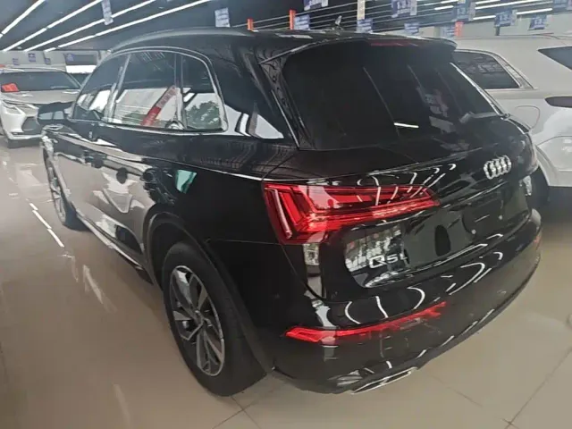 Audi Q5L — Фото автомобиля 4