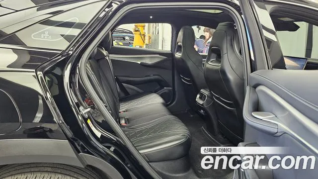 BYD Sealion 7 — Фото автомобиля 12