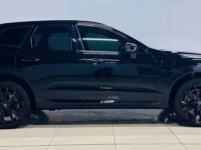 Volvo XC60 — Фото автомобиля 4
