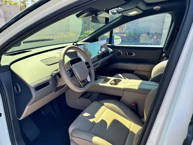 Li Auto i6 — Фото автомобиля 6
