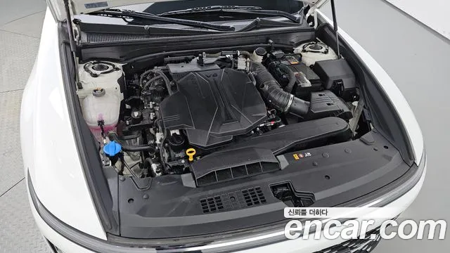 Hyundai Grandeur GN7 — Фото автомобиля 8