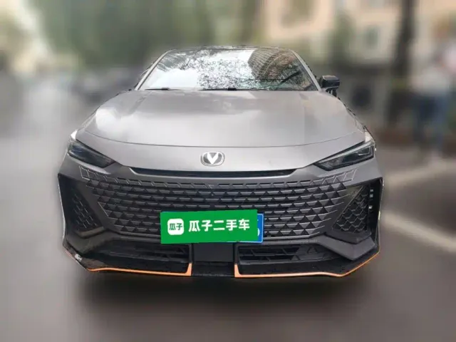 Changan UNI-V — Фото автомобиля 22