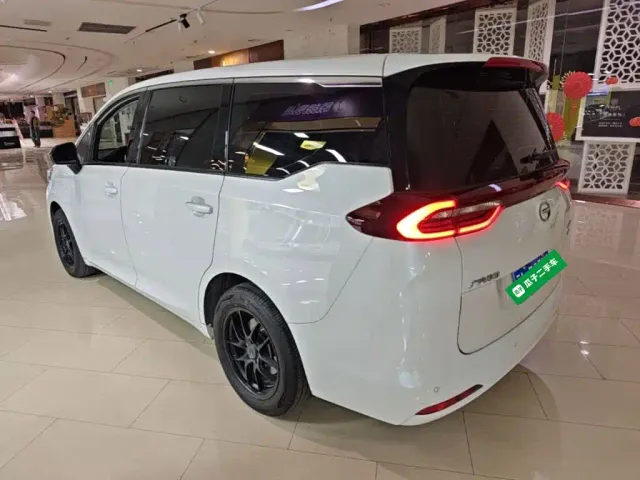 GAC Trumpchi M6 — Фото автомобиля 4