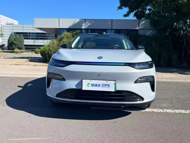 Leapmotor C11 — Фото автомобиля 29