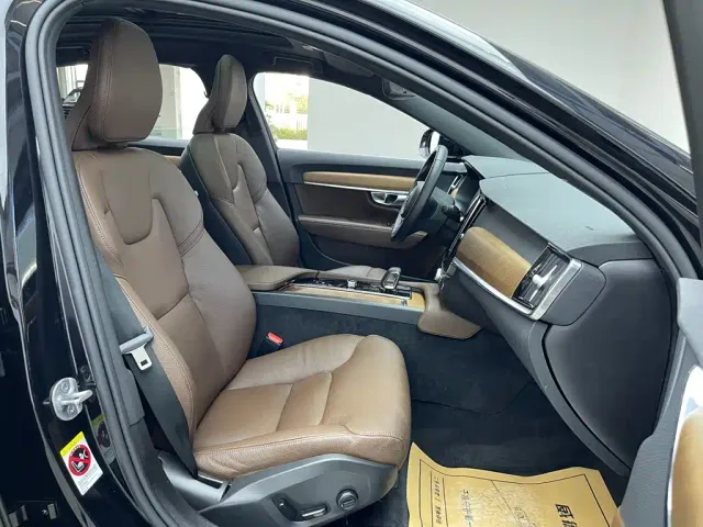 Volvo S90 — Фото автомобиля 18
