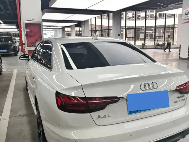 Audi A4L — Фото автомобиля 6