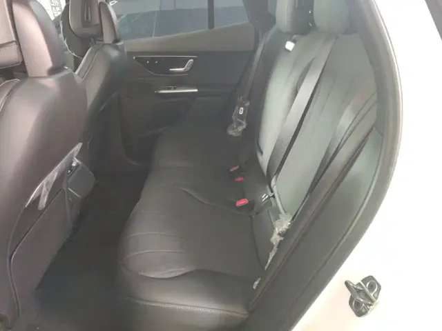 Mercedes-Benz EQE SUV — Фото автомобиля 16