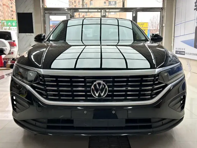 Volkswagen Passat — Фото автомобиля 2