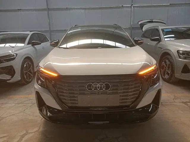Audi Q5 e-tron — Фото автомобиля 2