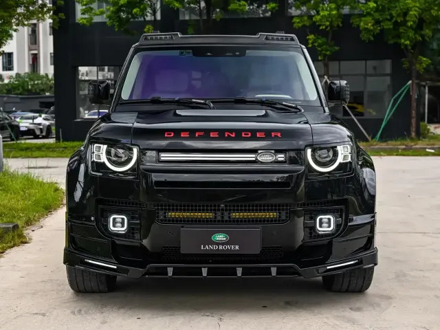 Land Rover Defender — Фото автомобиля 4