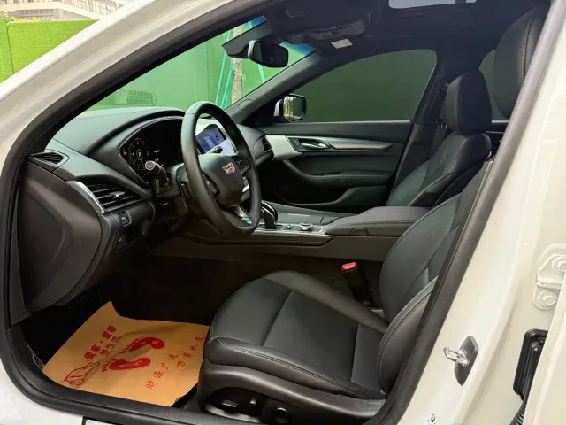 Cadillac CT5 — Фото автомобиля 8