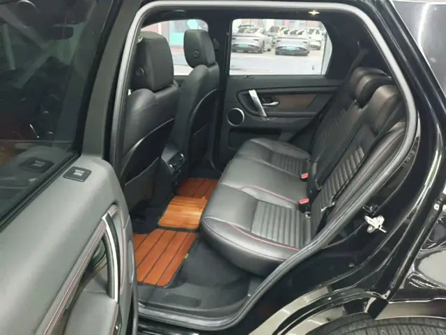 Land Rover Discovery Sport — Фото автомобиля 16