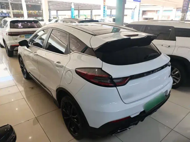 Geely Emgrand S — Фото автомобиля 4