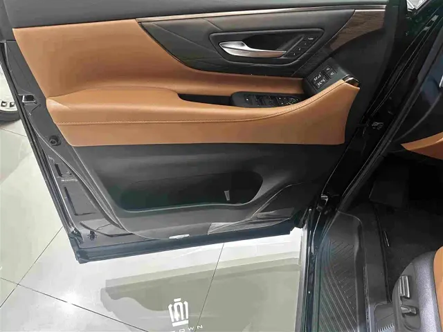 Toyota Vellfire — Фото автомобиля 6