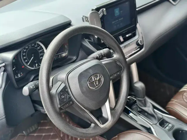 Toyota Frontlander — Фото автомобиля 10