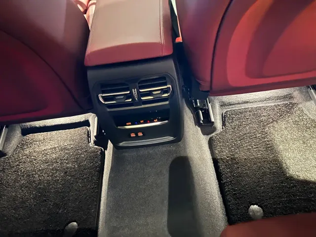 BMW 3 Series — Фото автомобиля 10