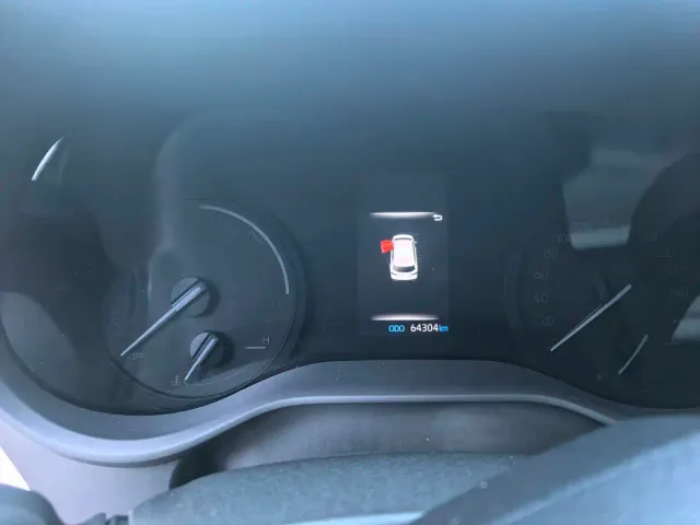 Toyota Sienna — Фото автомобиля 2