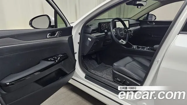 Kia K5 Generation 3 — Фото автомобиля 14