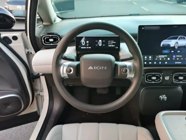 GAC Aion UT — Фото автомобиля 10