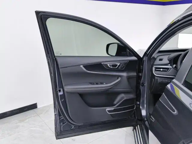 Chery Tiggo 8 — Фото автомобиля 7