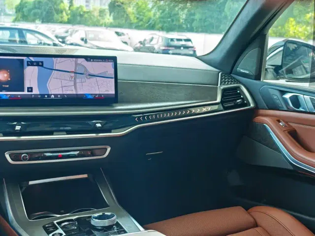 BMW X7 — Фото автомобиля 18