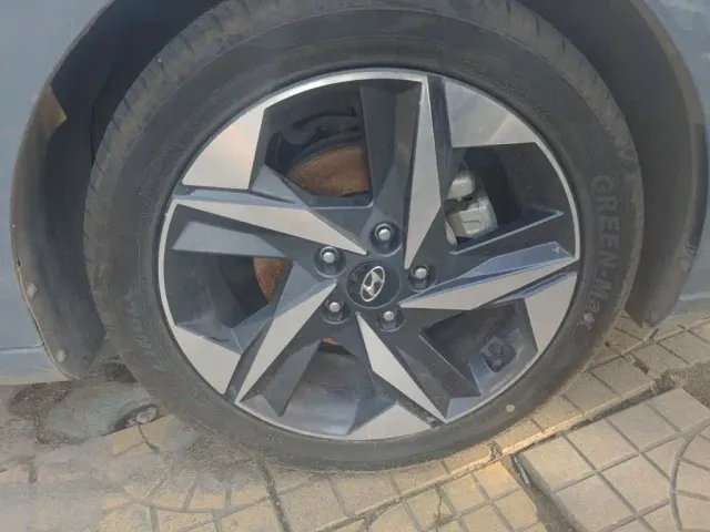 Hyundai Elantra — Фото автомобиля 8
