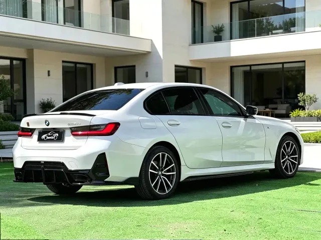 BMW 3 Series — Фото автомобиля 4