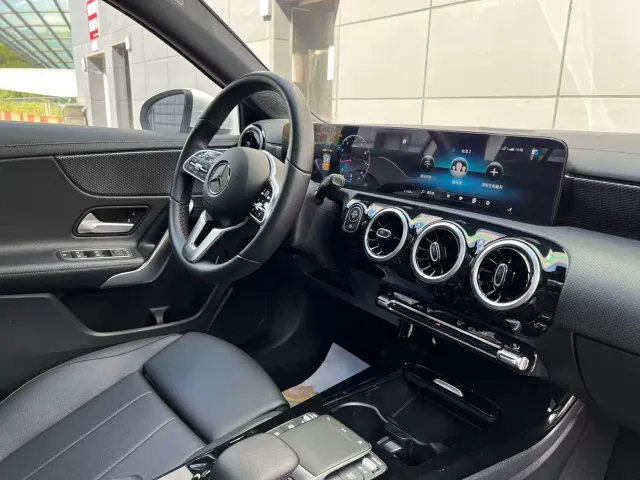 Mercedes-Benz A-Class — Фото автомобиля 21