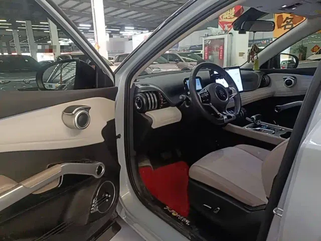 BYD Yuan PLUS — Фото автомобиля 15