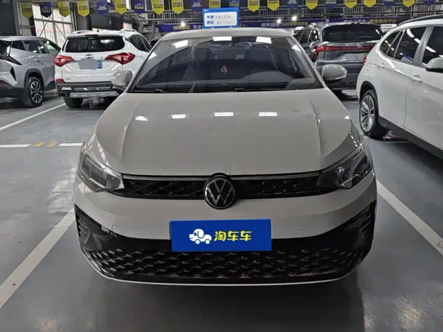 Volkswagen Lavida — Фото автомобиля 2