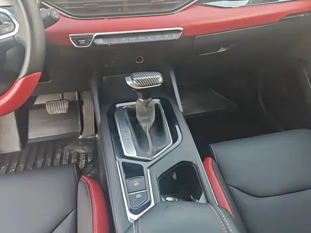 Geely Emgrand S — Фото автомобиля 13