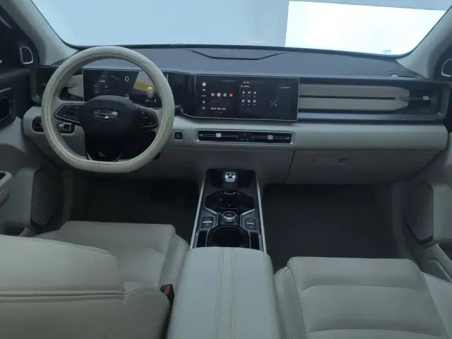Geely ICON — Фото автомобиля 12