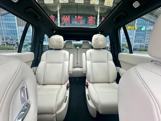 Li Auto L9 — Фото автомобиля 8
