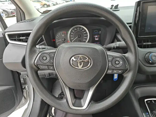 Toyota Corolla — Фото автомобиля 10