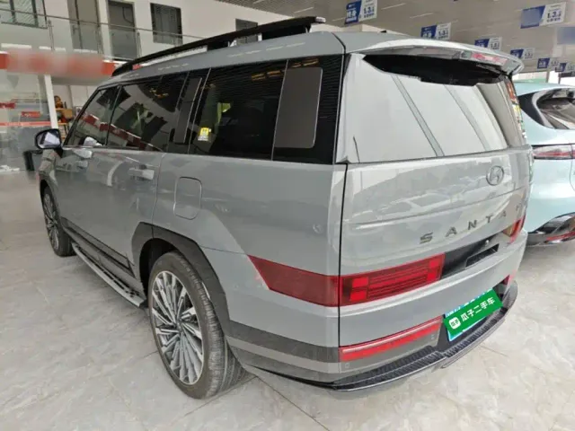 Hyundai Santa Fe — Фото автомобиля 4
