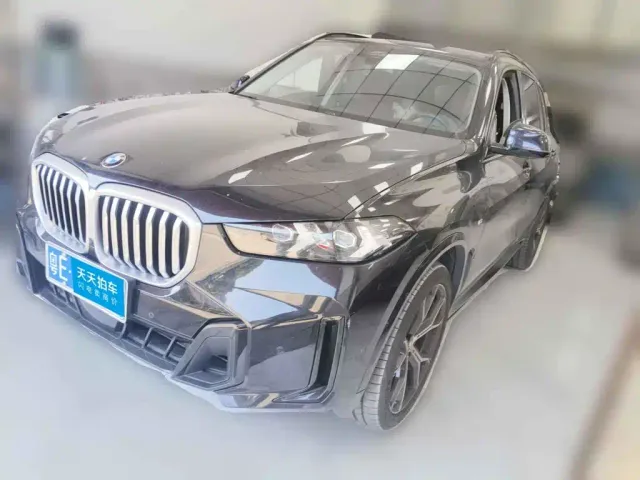 Фотография автомобиля — BMW X5