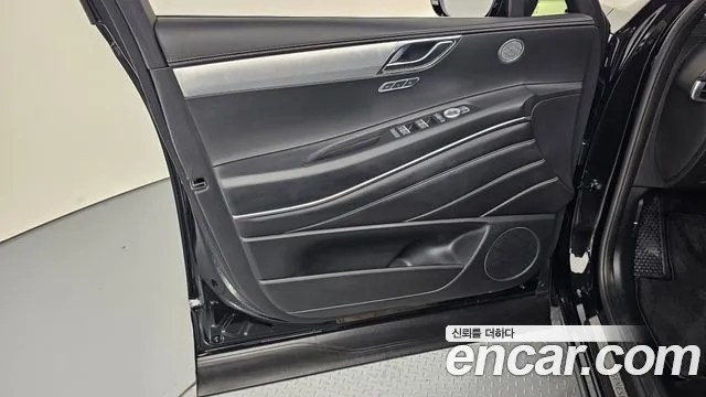 Genesis GV80 2.5T Бензин 2WD — Фото автомобиля 23