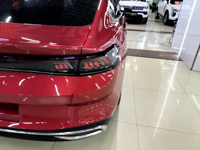 Volkswagen Lamando — Фото автомобиля 7