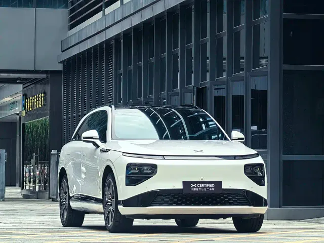 Xpeng G9 — Фото автомобиля 3
