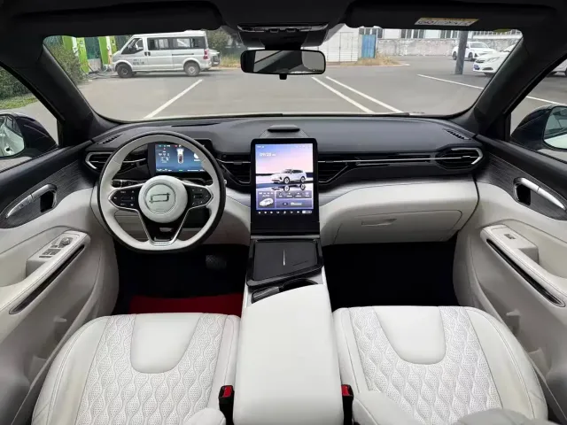 Besturn Yueyi 07 2025 210km Leisure Edition — Фото автомобиля 16