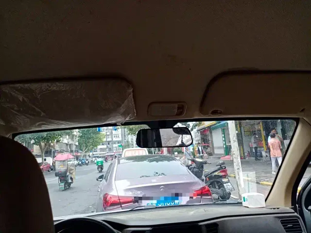 Wuling Hongguang V — Фото автомобиля 14