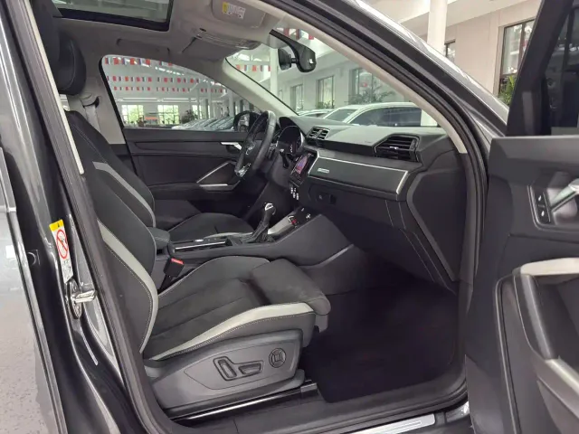 Audi Q3 — Фото автомобиля 11