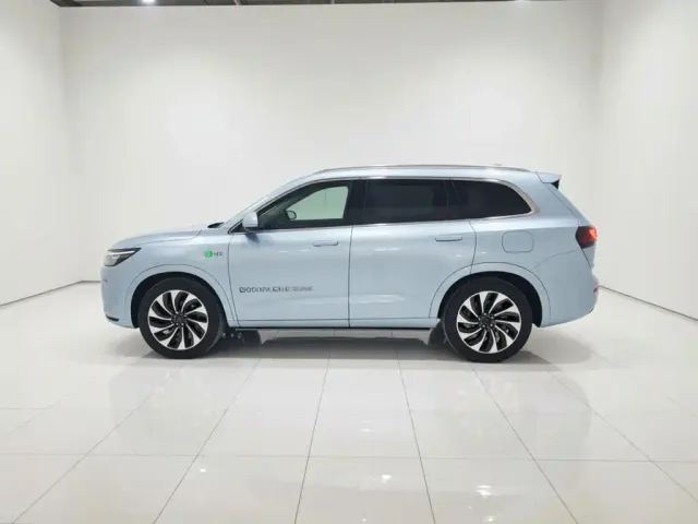 Aito M7 — Фото автомобиля 25